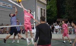 Hayatını kaybeden dalgıç için 12 takım sahaya çıktı