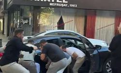 İzmit'te otomobilin çarptığı çocuk aracın altında kaldı