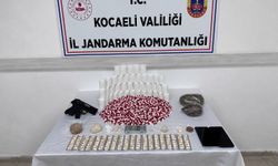 Jandarmadan torbacıya darbe: Gösterdiği her yerden uyuşturucu çıktı