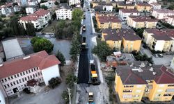 Gölcük'te 600 metrelik cadde yenilendi