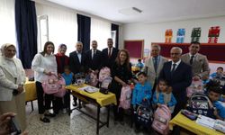 Dilovası’nda Eğitime Destek Sürüyor 1. Sınıf Öğrencilerine Kırtasiye Malzemesi Dağıtıldı