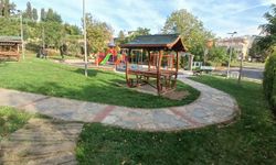 Dilovası’nda Parklar Ve Oyun Alanları Yenileniyor