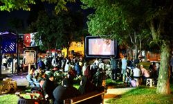 Derince’de Nostalji Dolu Sinema Akşamları