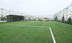 Diliskelesi'nde park ve halı saha yenileme çalışmaları sürüyor