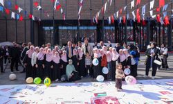“Nehirden Denize Özgür Filistin!”