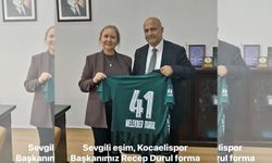 Başkan Recep Durul’dan Eşine Özel Forma Hediyesi