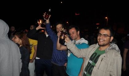 GEZİ PARKI EYLEMİ İZMİT'İ KARIŞTIRDI