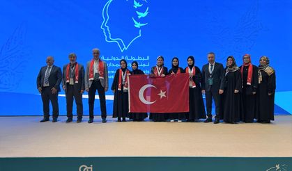 MEHMET AKİF ERSOY KIZ ANADOLU İMAM HATİP LİSESİNDEN  DÜNYA ÇAPINDA BAŞARI