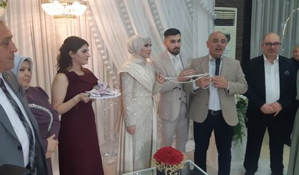 14 Şubat Akşamı Nişan Taktılar