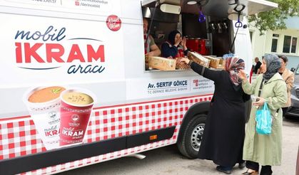 Sınav Gününde Gönüllere Dokunan Destek