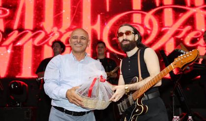 Emre Fel, Festivalin Finalinde Coşturdu