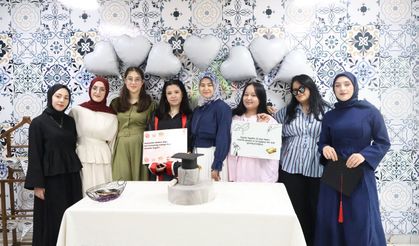 Gençler, Büyükşehir’le pastacılık ve aşçılık deneyimi kazandı;
