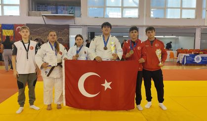 Kağıtspor’un Yükselişi Dünya Kürsüsünde Taçlanıyor
