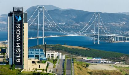 Osmangazi Köprüsü’nde Kalpler Cumhuriyet İçin Atacak