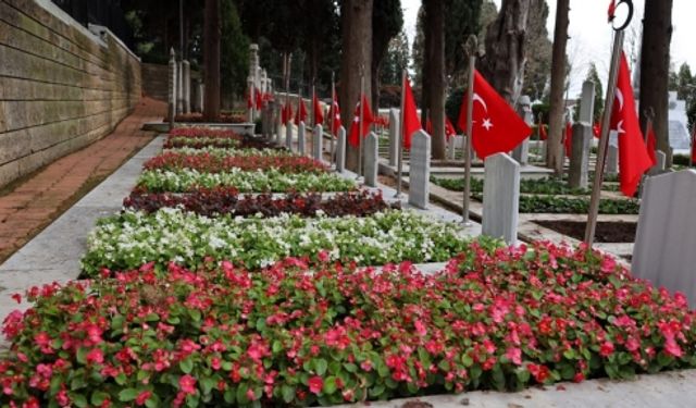 Büyükşehir’den Şehitlerin Emanetine Özenli Bakım