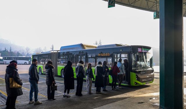 674 Bin Yolcu, 3 Milyon 300 Bin Ziyaretçi