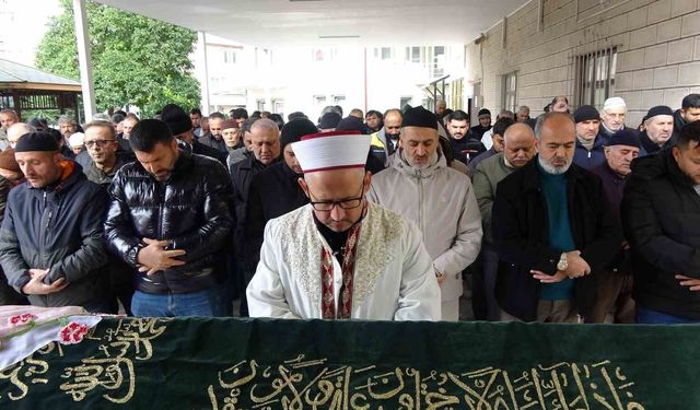 6.5 aydır teşhis konulamayan genç kızın ailesi cenazesini aldı