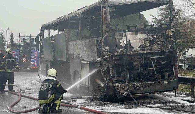 Seyir Halindeki Yolcu Otobüsünde Yangın: Facia Son Anda Önlendi