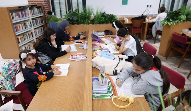 Kütüphanem Kocaeli, 1 Yılda 478 Bin Kişiyi Ağırladı