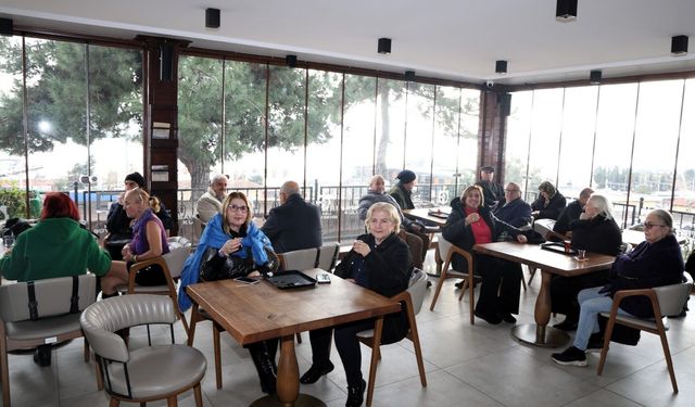 Saygınlar Kulübü’nde Gülümseyen Yüzler