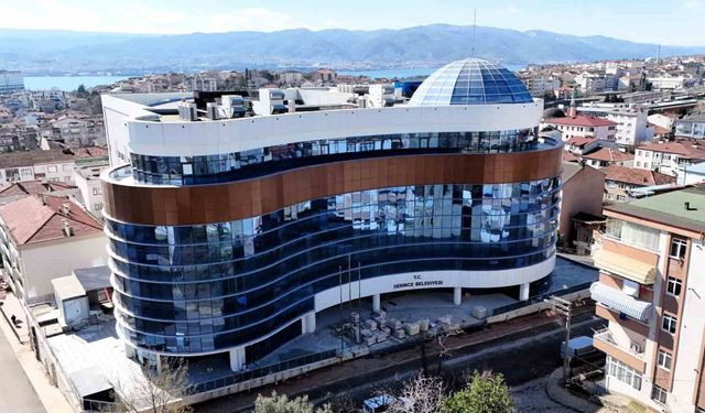 Derince'nin yeni hizmet binasında son rötuşlar yapılıyor