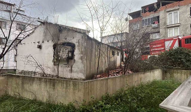 Gebze'de metruk evde yangın çıktı