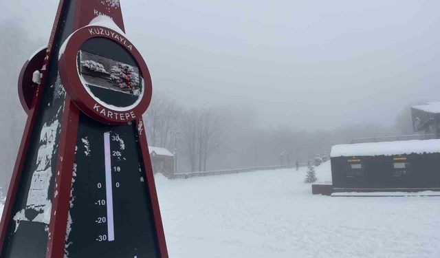 Kartepe'de kar yeniden etkisini gösterdi