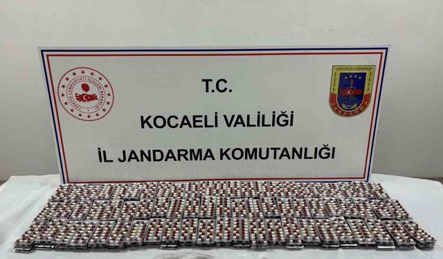 Kocaeli'de 3 kilo bonzai ve 5 bin hap ele geçirildi
