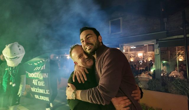 Kocaelisporlu taraftarlardan, Selçuk İnan'a 41. yaş sürprizi