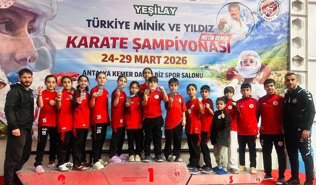 Körfezli Küçük Karatecilerden Türkiye Dereceleri