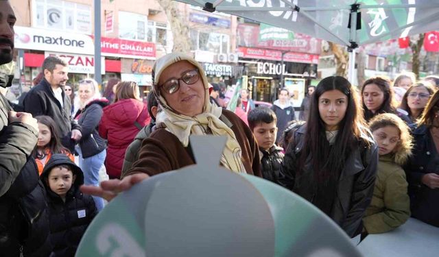 Kocaelispor'dan Kadınlar Günü'nde hediye çarkı etkinliği