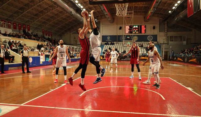 Türkiye Basketbol Ligi: Kocaeli BŞB Kağıtspor: 69 - Gaziantep Basketbol: 75