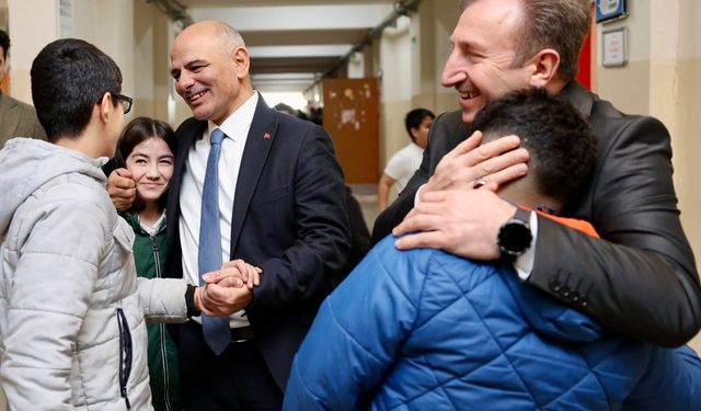 Başkan Söğüt, Haftaya Öğrencilerle Başladı