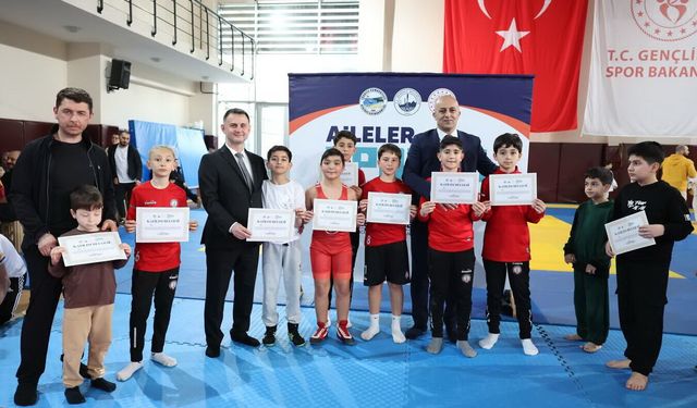 Derince’de Aileler Sporda Buluşuyor