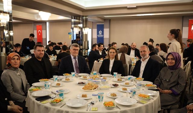 “Samanyolu’nda Ziyafet” Gençlerin Rehberi Oldu