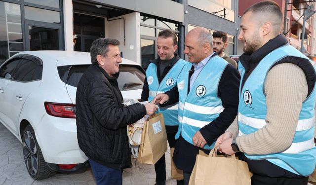 İftara Yetişemeyenlere AK Parti Yetişiyor