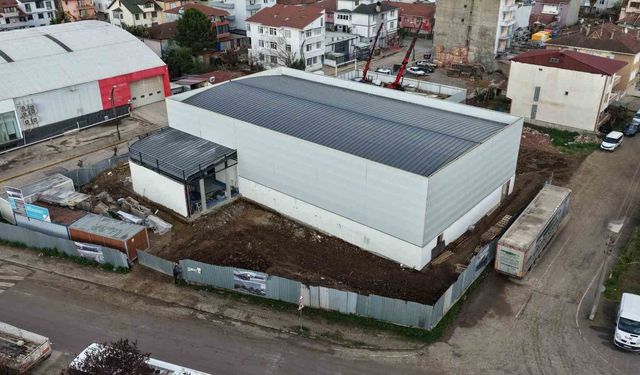 Başiskele'de 'Genc-i Âlâ Kapalı Spor Salonu' yükseliyor