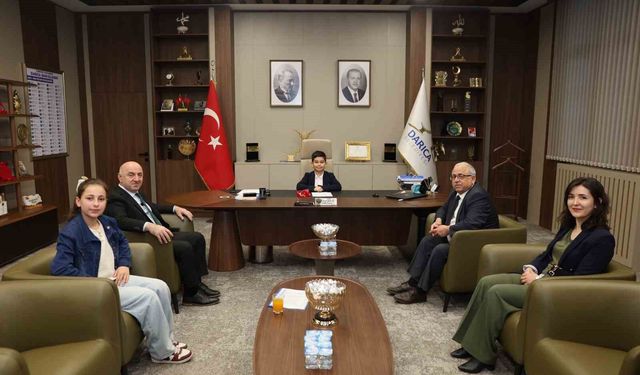 Darıca'da makam koltuğu geleceğin başkanlarına devredildi