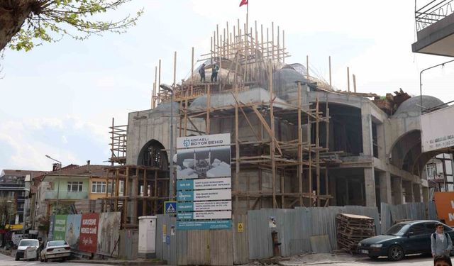 Kuruçeşme Merkez Cami şekilleniyor