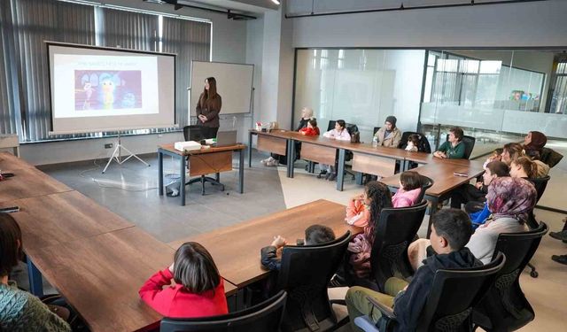 Sadece film izlemediler, duygularını keşfettiler