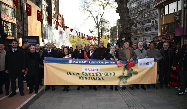 “İlle de Roman Olsun” Kent Meydanı’nı Salladı