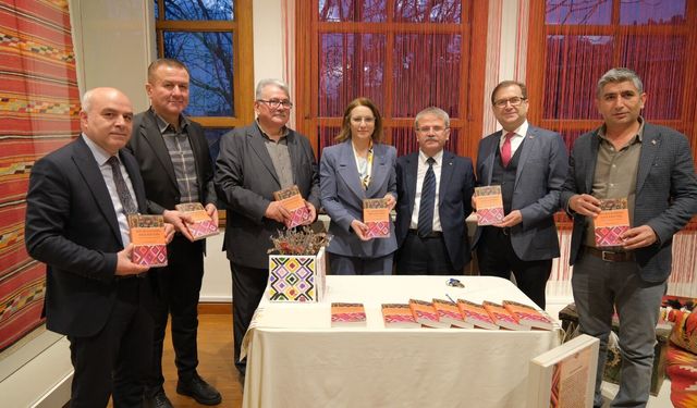 “Manavların” Kültür Hafızası Bu Kitapta Toplandı