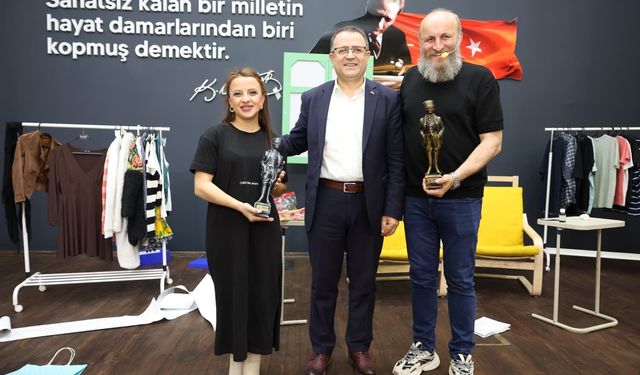 Kahkaha ve Sanat Aynı Sahnede Buluştu