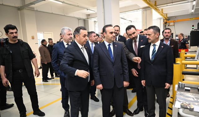 Bakan Kacır ve Vali Aktaş, İMES OSB Mükemmeliyet Merkezini Ziyaret Etti