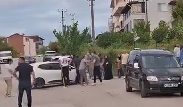 Aileler Arasında Silahlı Sopalı Kavga: 5 Yaralı