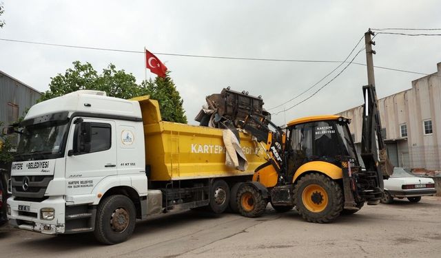 Kartepe'de bayram öncesi temizlik mesaisi