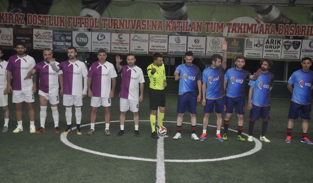 Altın Kiraz’da Futbol Resitali Sürüyor