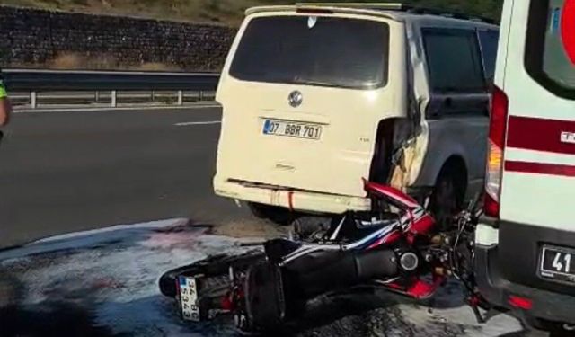 Feci kazada ağır yaralanan motosiklet sürücüsü yaşam savaşını kaybetti