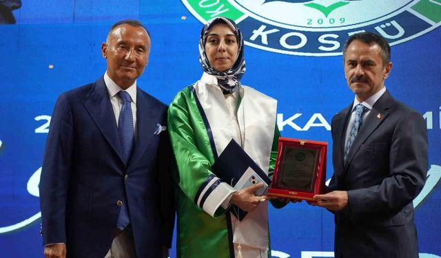 Kocaeli'deki tek Psikoloji Bölümü ilk mezunlarını verdi: Üçüncü lisansında üniversite birincisi oldu