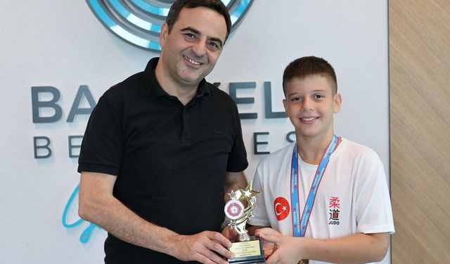 Şampiyonluk sevincini Başkan Özlü ile paylaştı